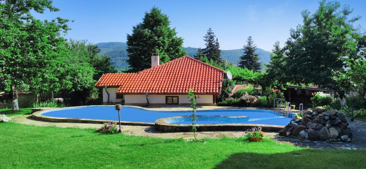 Хаджикольовата Къща Villa Medven Exterior foto